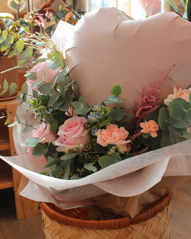 Arrangement ballon (fleurs fraîches)